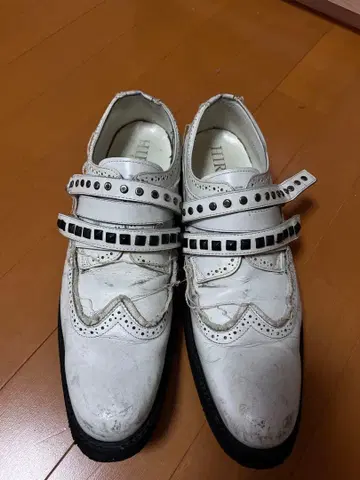 HIROMU TAKAHARA 화이트 스트랩 신발 사이즈 41 중고