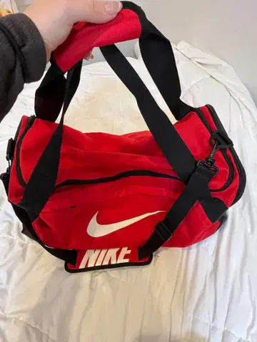 NIKE 보스턴 백 빨간색