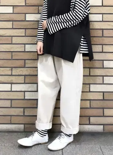 택 포함 새상품 사만사 모스모스 코쿤 데님 팬츠 SM2 아이보리