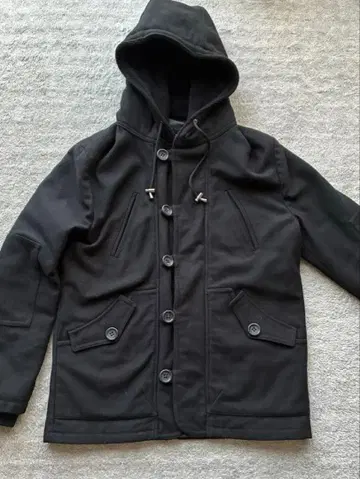 EMPORIO ARMANI 블랙 후드 부착 울 자켓