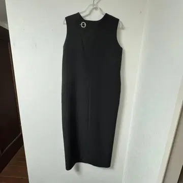 JOSEMOON 포인트 메탈 드레스 원피스 블랙