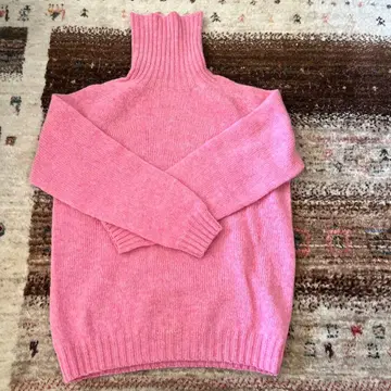 할리 오브 스코틀랜드 터틀넥 38 새상품급