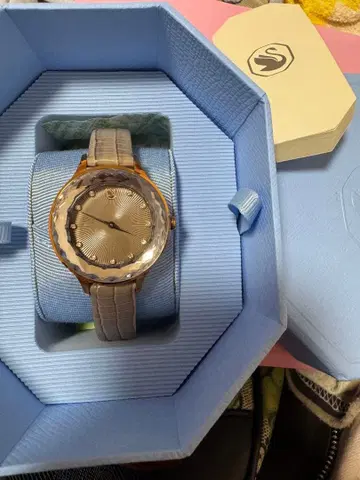 SWAROVSKI 손목시계 가격 인하했습니다