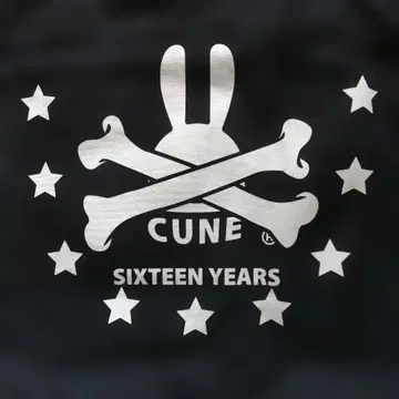 CUNE 큔 16주년 기념 토트백 블랙X손잡이 빨간색