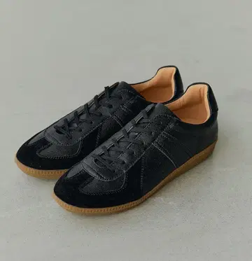 GERMAN TRAINeR 저먼 트레이너 스니커즈