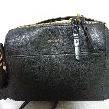 niko and - 태슬 포함 블랙 가죽 숄더백