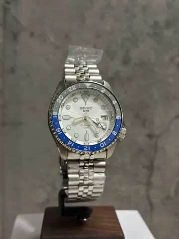 세이코 5 GMT SBSC017