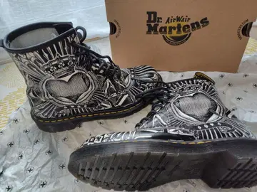 Dr. Martens 그래픽 프린트 부츠 UK 7