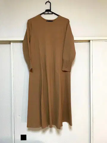 23구 베이지 긴팔 니트 원피스 38