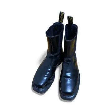 닥터마틴 2976 쿼드 스퀘어드 첼시 부츠