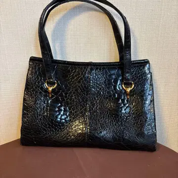 블랙 가죽 크로커다일 토트백 29cm x 18cm