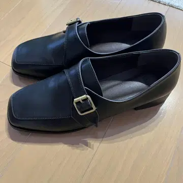 nugu 버클 로퍼 블랙