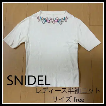 SNIDEL 반팔 니트 비쥬 장식 사이즈 free