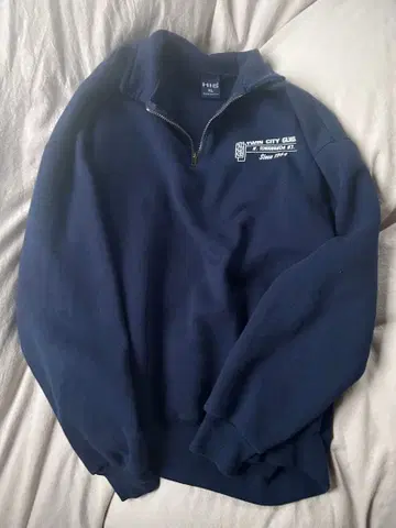 HIS 하프 지퍼 맨투맨 네이비