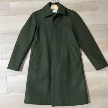 PUBLIC TOKYO 올리브 그린 스텐 칼라 코트