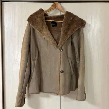 Rosso 무스탕 코트 베이지 후드 부착