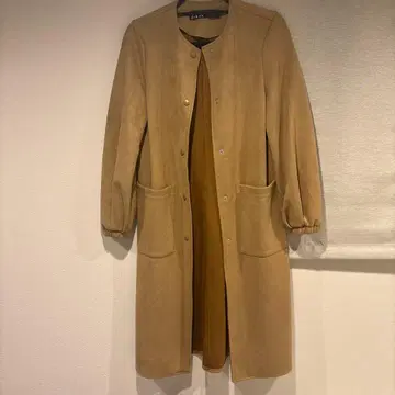 ZARA 페이크 스웨이드 코트