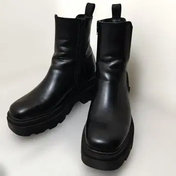 REZOY 러버 솔 사이드 고어 부츠 블랙 새상품급