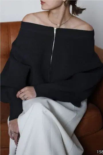 봉쥬르 사간 더블 지퍼 스폰 디쉬 니트 새상품 블랙