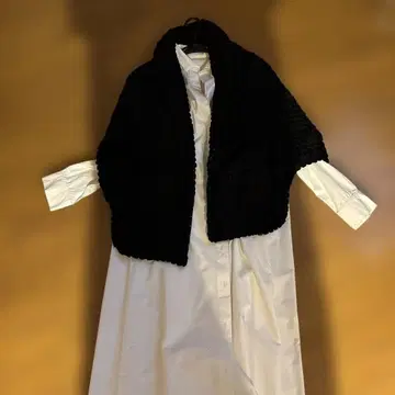 LIMI feu 블랙 도트 입체 볼레로