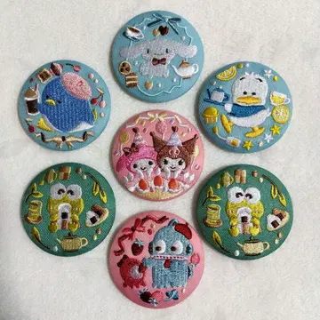 산리오 캐릭터즈 자수 캔뱃지 세트 7개