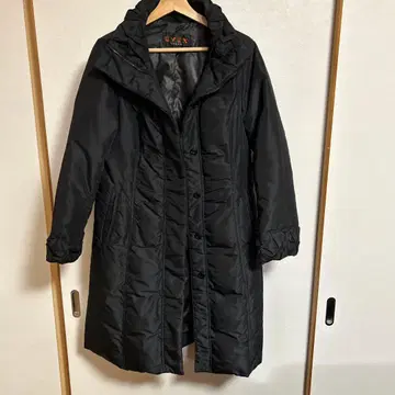 EVEX by KRIZIA 블랙 롱 다운 자켓