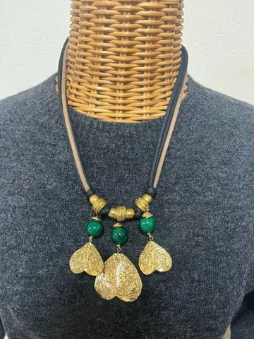 개성 있는 하트 모티브 목걸이