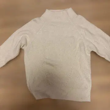 BAYFLOW 아이보리 터틀넥 니트