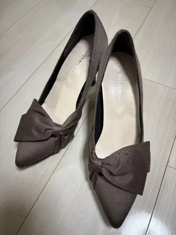 marie claire 브라운 펌프스 23.0cm
