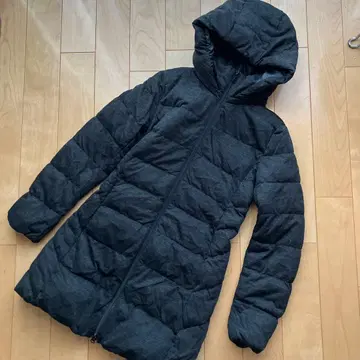 유니클로 여성용 후드 부착 다운 자켓 다크 그레이 M 사이즈