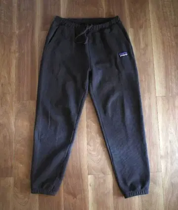 파타고니아 P-6 라벨 업라이저 스웨트 팬츠