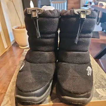 THE NORTH FACE 블랙 부츠