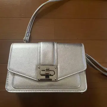 AZUL BY MOUSSY 지갑 숄더백 미사용 새상품 실버