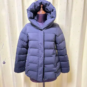 다크 블루 후드 부착 다운 자켓