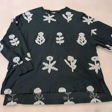 Marble Sud 꽃무늬 자수 긴팔 상의