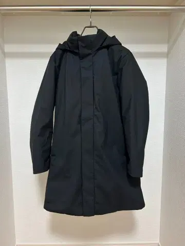 UNIQLO 블랙 하이브리드 다운 코트