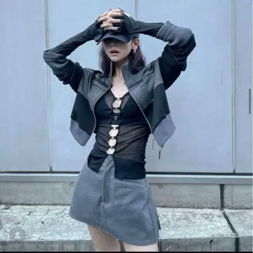 Melt the lady 백 플리츠 스커트 그레이