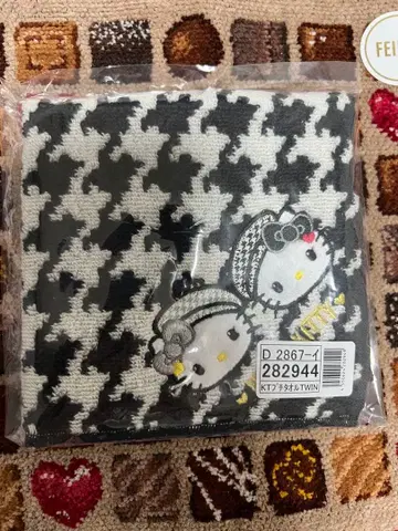 산리오 헬로키티 흑백 걸리시 쌍둥이 코디 타월 손수건