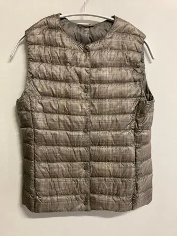 [새상품급] UNIQLO 울트라 라이트 다운 베스트 S사이즈