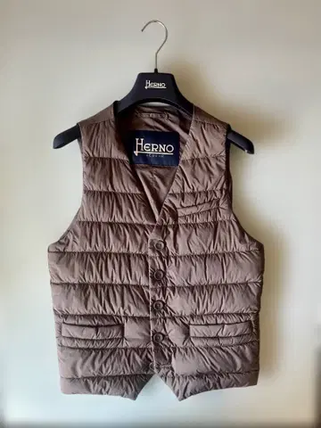 HERNO 헬노 다운 베스트 카키 남성용 46 M