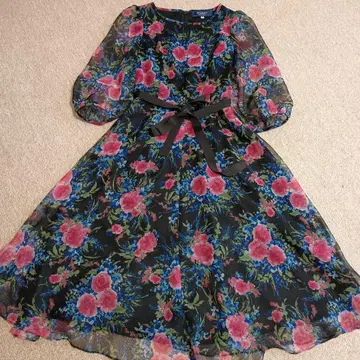 미사용 엠즈 그레이시 2025 봄 플라워 시어 카탈로그 원피스