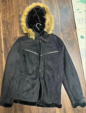 퍼 후드 블랙 스웨이드풍 자켓