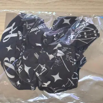 BAILLSTIKBOYZ NEXT 스크런치