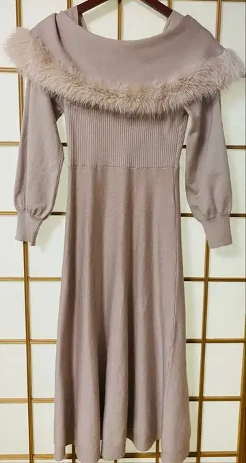 [ tocco closet ] 퍼 케이프라이크 니트 원피스