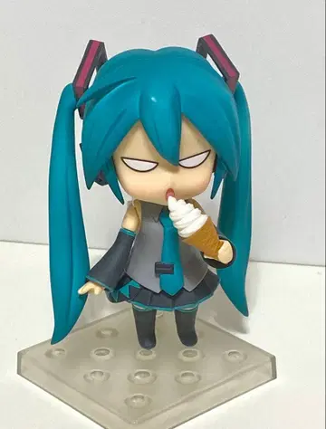 주간 하지메테노 하츠네 미쿠 넨도로이드 [ 무료배송 중고 ]