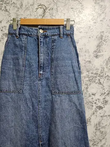 [KBF+] KBF 플러스 프론트 포켓 데님 스커트 롱 기장