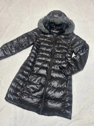 [ 새상품급 ] 유니클로 프리미엄 라이트 다운 자켓 퍼/후드 부착 L