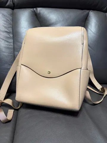 베이지 심플 백팩