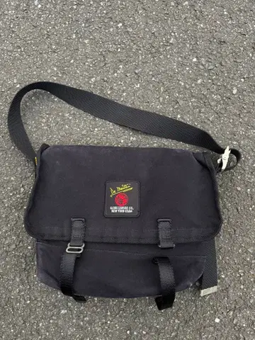 De martini 블랙 메신저 백