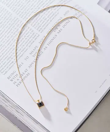 이아파피요네 JET 큐브 슬라이드 목걸이